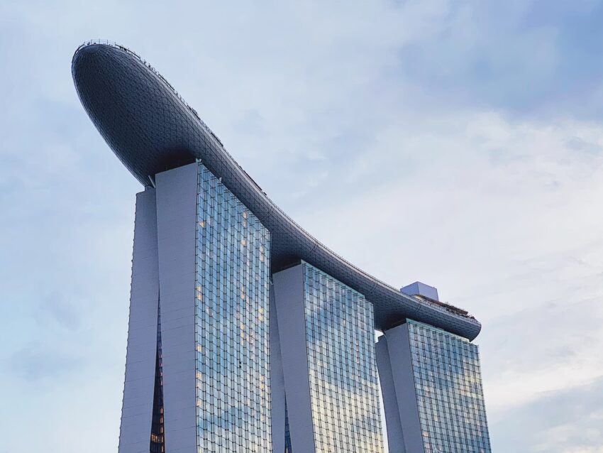 Featured Image - LuxuryHotelAsia_Jobless Diary