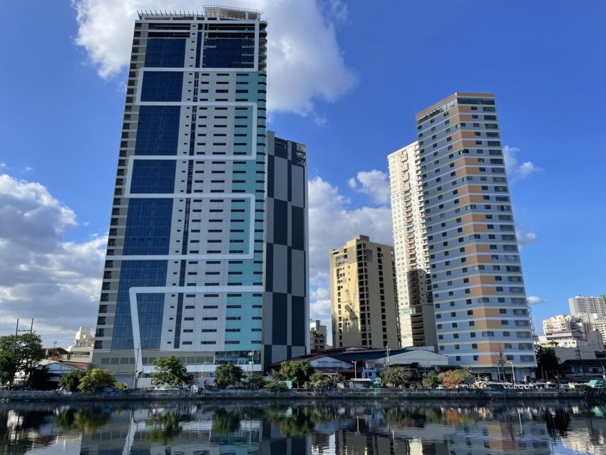 Featured Image - PhilippinesHotel_Jobless Diary